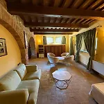 Hotel Castello Di Petroia Dimora D'epoca 4*