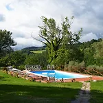 Castello Di Petroia Dimora D'epoca Hotel 4*