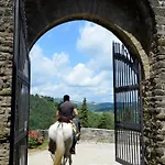 Castello Di Petroia Dimora D'epoca Hotel 4*