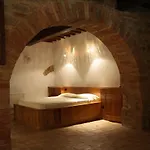 Castello Di Petroia Dimora D'epoca Hotel 4*