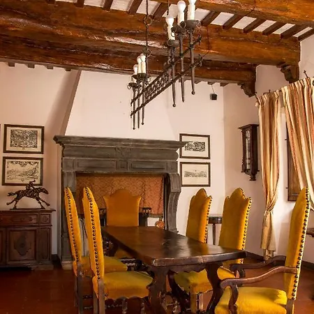 Castello Di Petroia Dimora D'epoca غوبيو