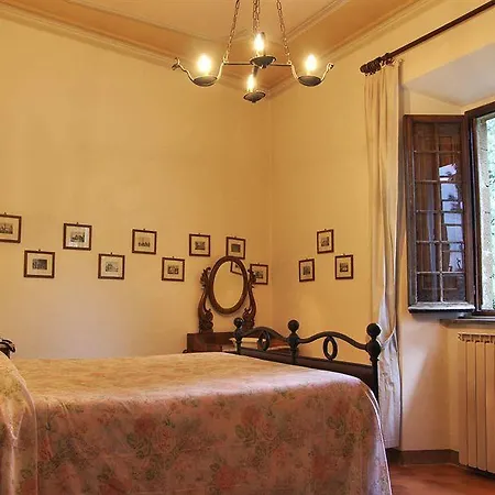 Hotel Castello Di Petroia Dimora D'epoca 4*