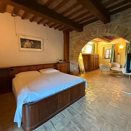 Castello Di Petroia Dimora D'epoca