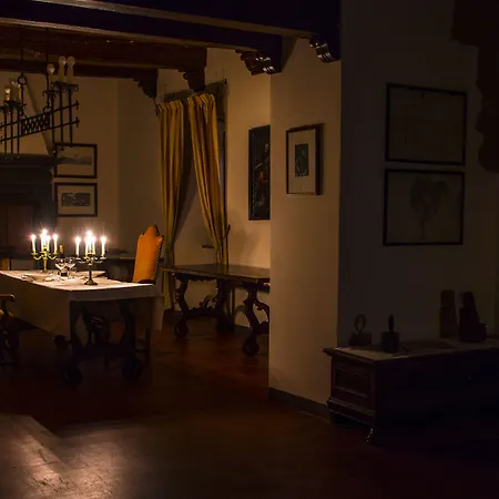 Castello Di Petroia 4*