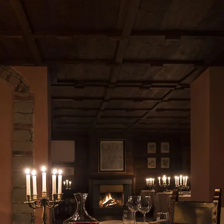 Castello Di Petroia Dimora D'epoca