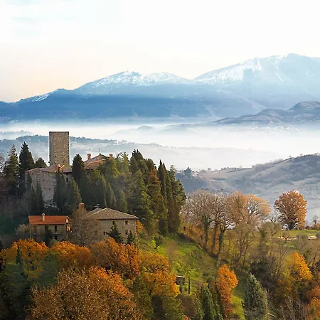 Castello Di Petroia Dimora D'epoca Szálloda