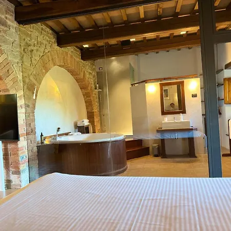 Castello Di Petroia 4*