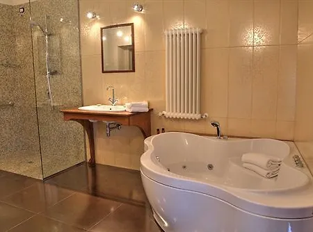 Hotel Castello Di Petroia Dimora D'epoca