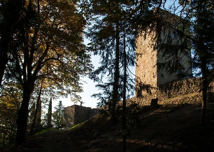 Castello Di Petroia Hotel 4*