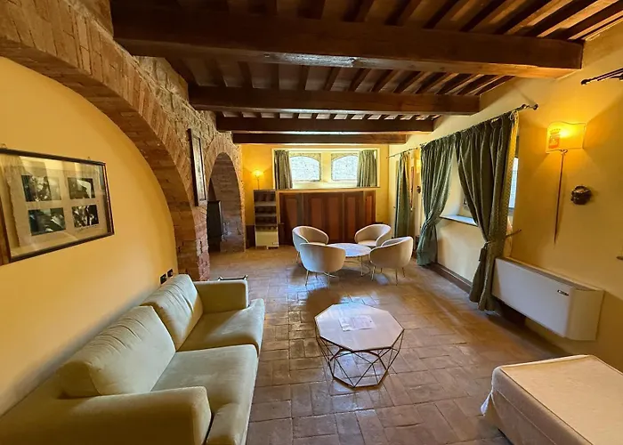 Hotel Castello Di Petroia 4*