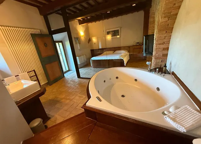 Hotel Castello Di Petroia