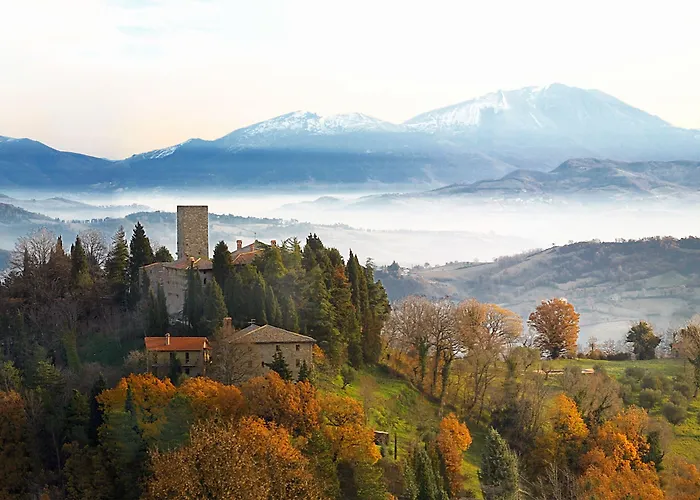 Castello Di Petroia Hotel