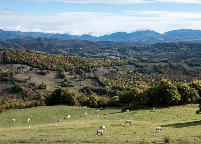 Hotel Castello Di Petroia