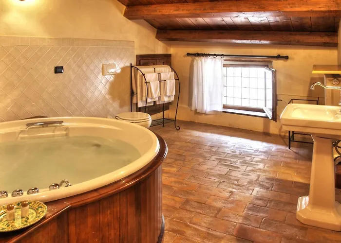 Hotel Castello Di Petroia