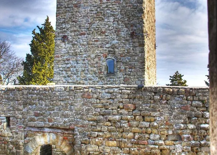 Castello Di Petroia Hotel